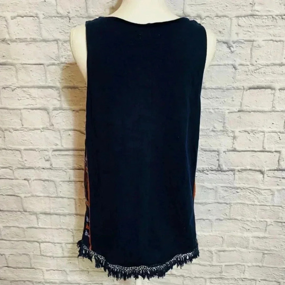 Madewell Boho Sleeveless Embroidered
Tassel Hem Top - Picture 6 of 8